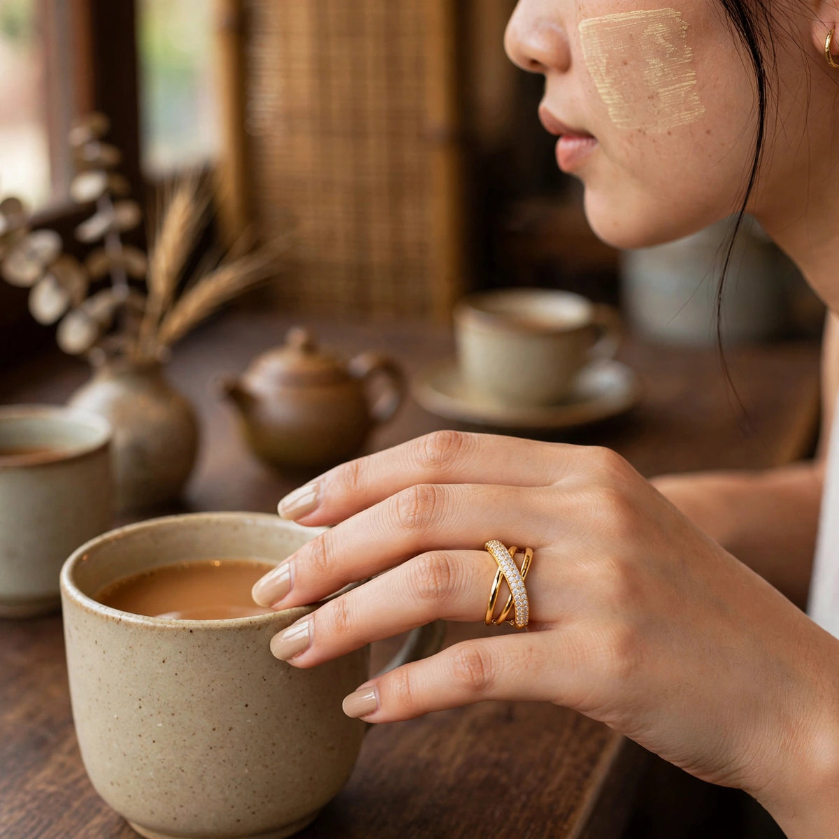 Model wearing the Luxury Crystal Ring