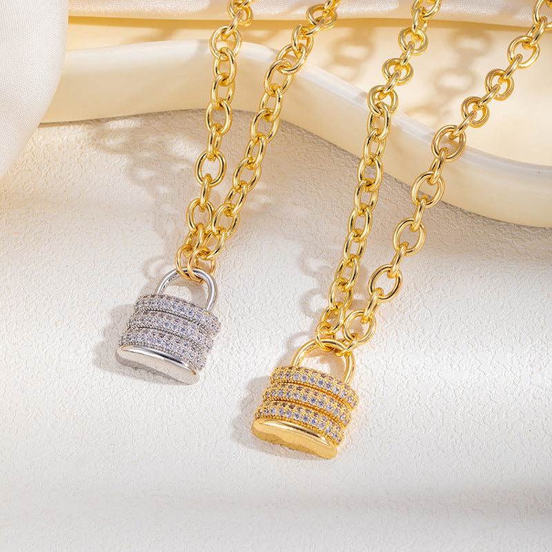Nacklace
