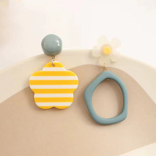 Asymmetric Striped Flower &amp; Hoop Drop Earrings